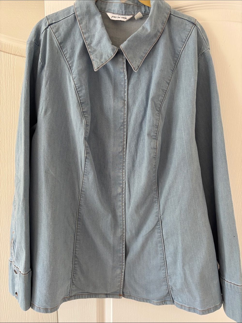 Peace Love World Light Wash Blue Denim Shirt Jacket. SIZE 2X